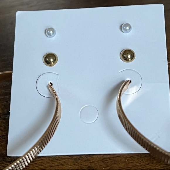 NWT—Gold Earring Set of Hoops and Studs - Picture 6 of 9